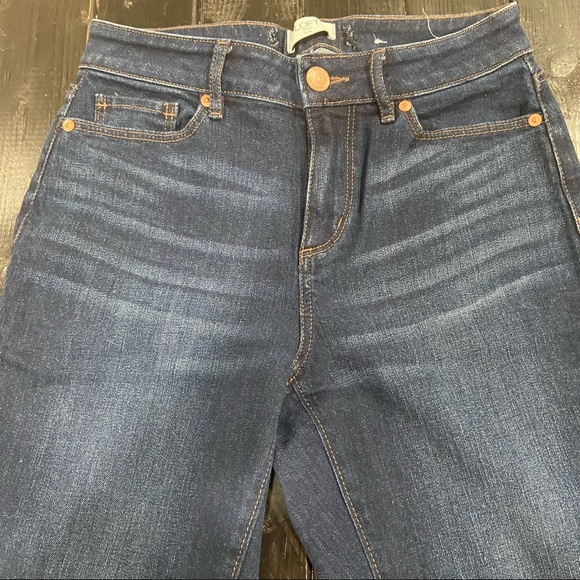 LOFT OUTLET - Women’s High Rise Straight Split Raw Hem Jeans Blue - Sz 4 - Picture 2 of 8